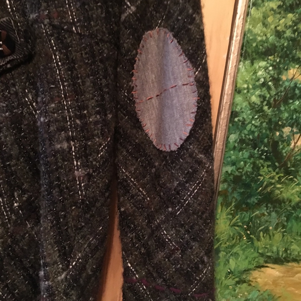 Coat - Picture 7 of 8